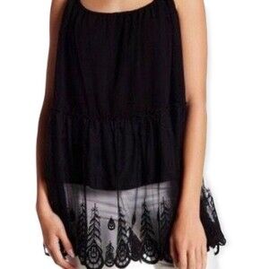Romeo & Juliet Couture Black Lace Detail Tunic Blouse